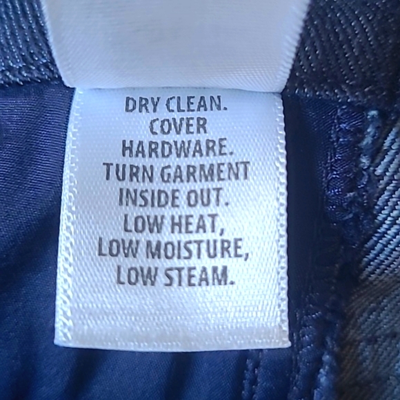 St. John Bardo Jean Skinny Ankle. Sz 8 Dark Blue Stretch Denim. Like New - Picture 10 of 16